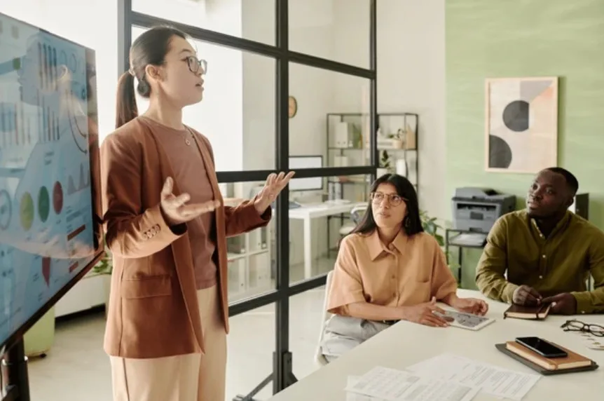 Facility Manager explaining their space management software and the importance of understanding your real estate data and portfolio create a holistic real estate strategy
