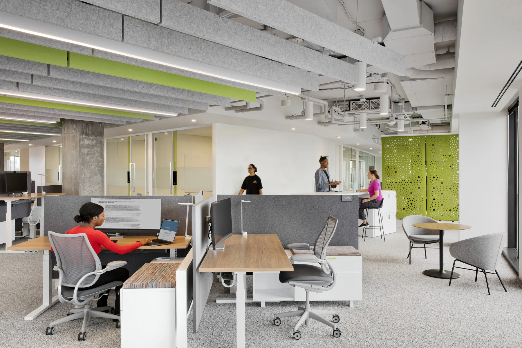 The Newly Designed Hybrid Workplace